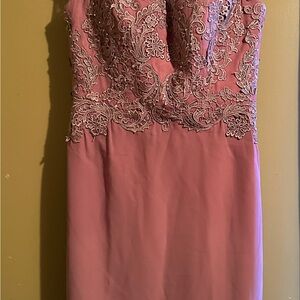 Elegant Pink Lace Bodice Sheath Dress